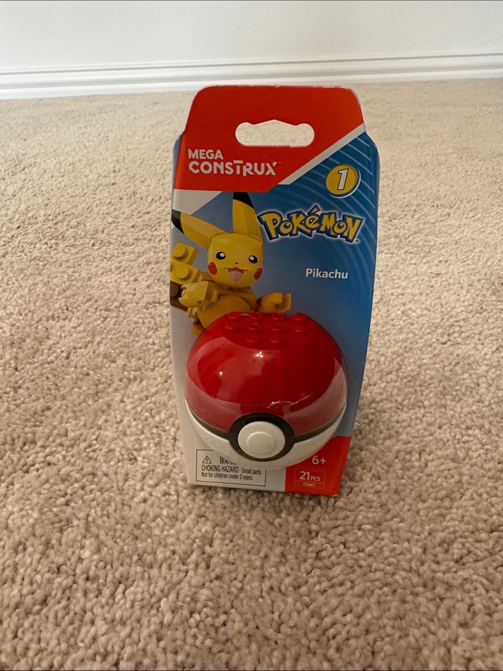 Mega Construx Pokémon Pikachu Poké Ball Toy # 1